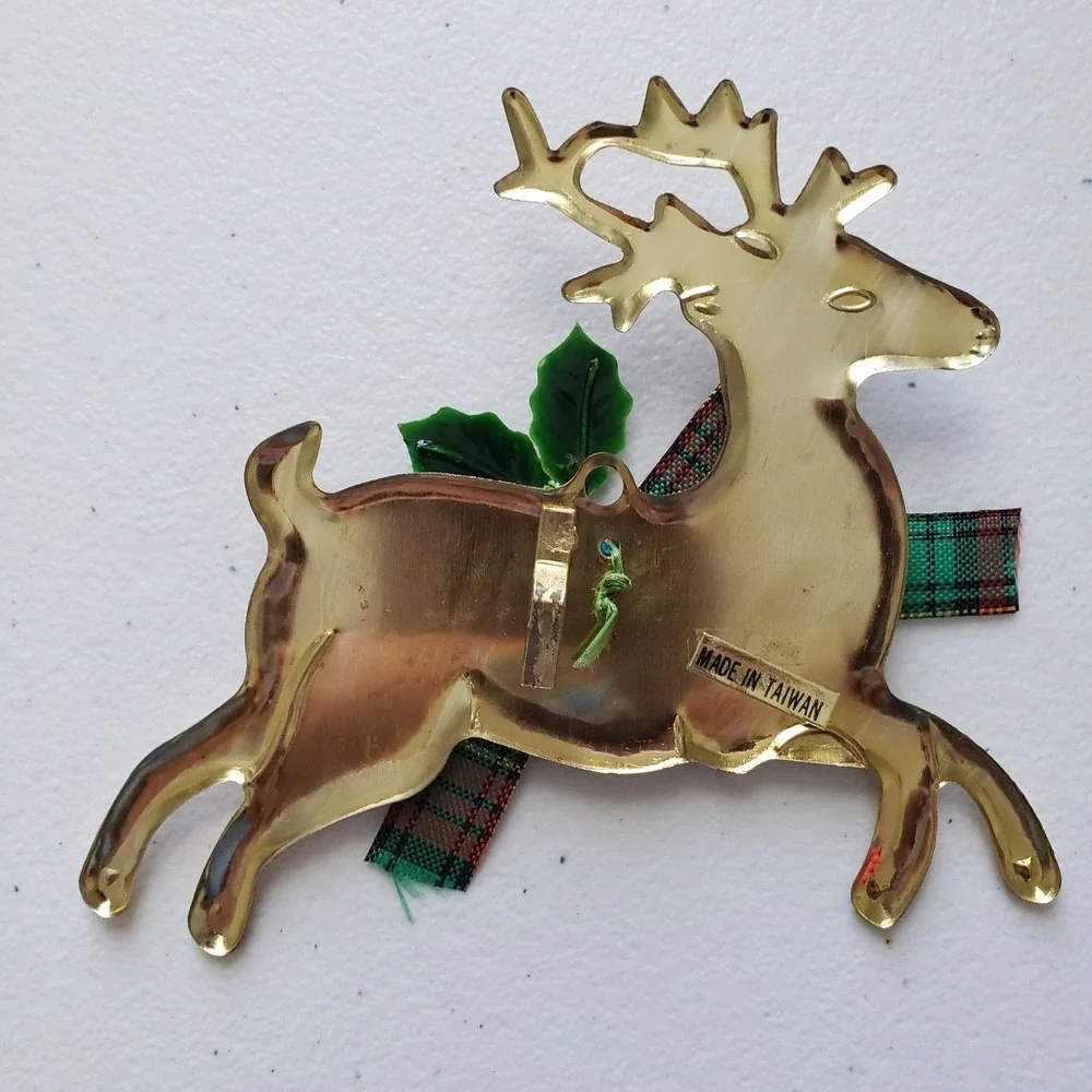 Vintage Reindeer Christmas Wreath Hanger Metal Gold Brass Tone